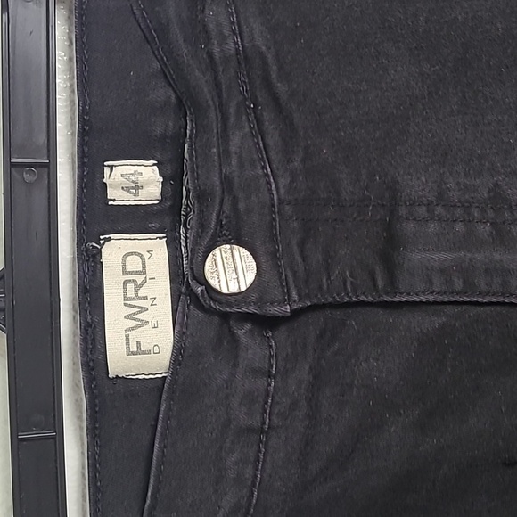 FWRD Black and Orange Cargo Shorts, Size 44 - Picture 2 of 10